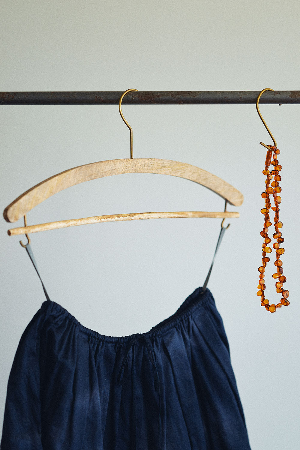 fog linen work mango wood skirt hanger